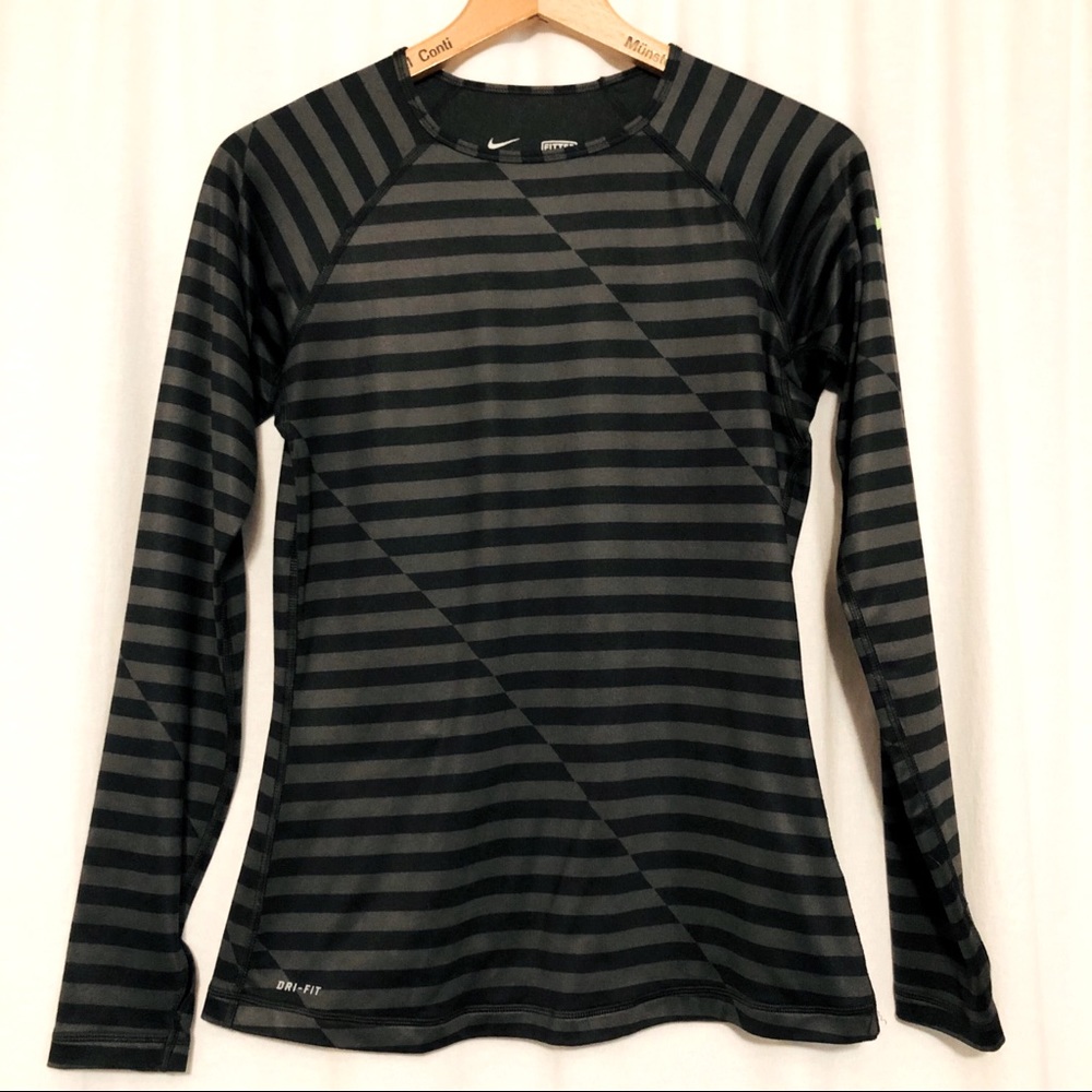“✔️NIKE PRO”  Sri fit, long sleeve, athletic top